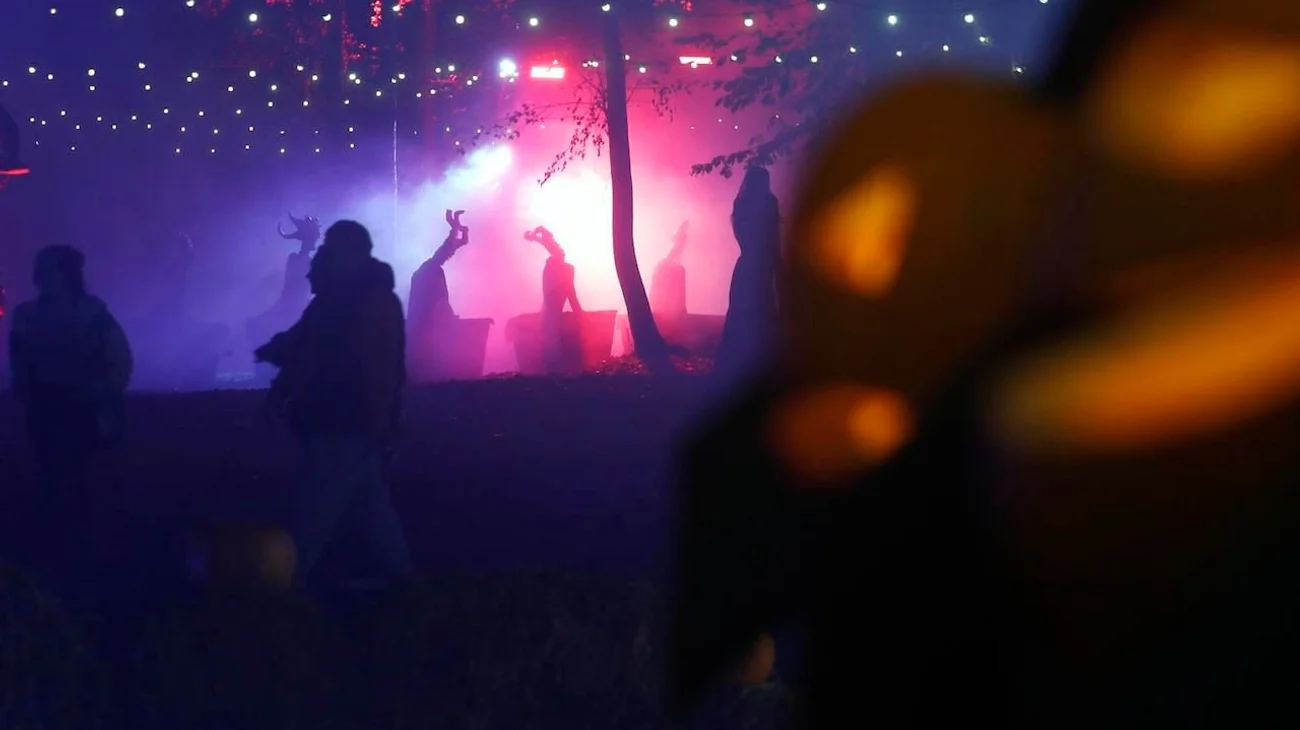 Se espera lluvia para noche de Halloween en metrópoli regia