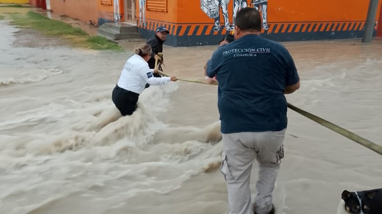 Lluvias en Piedras Negras dejan una persona sin vida