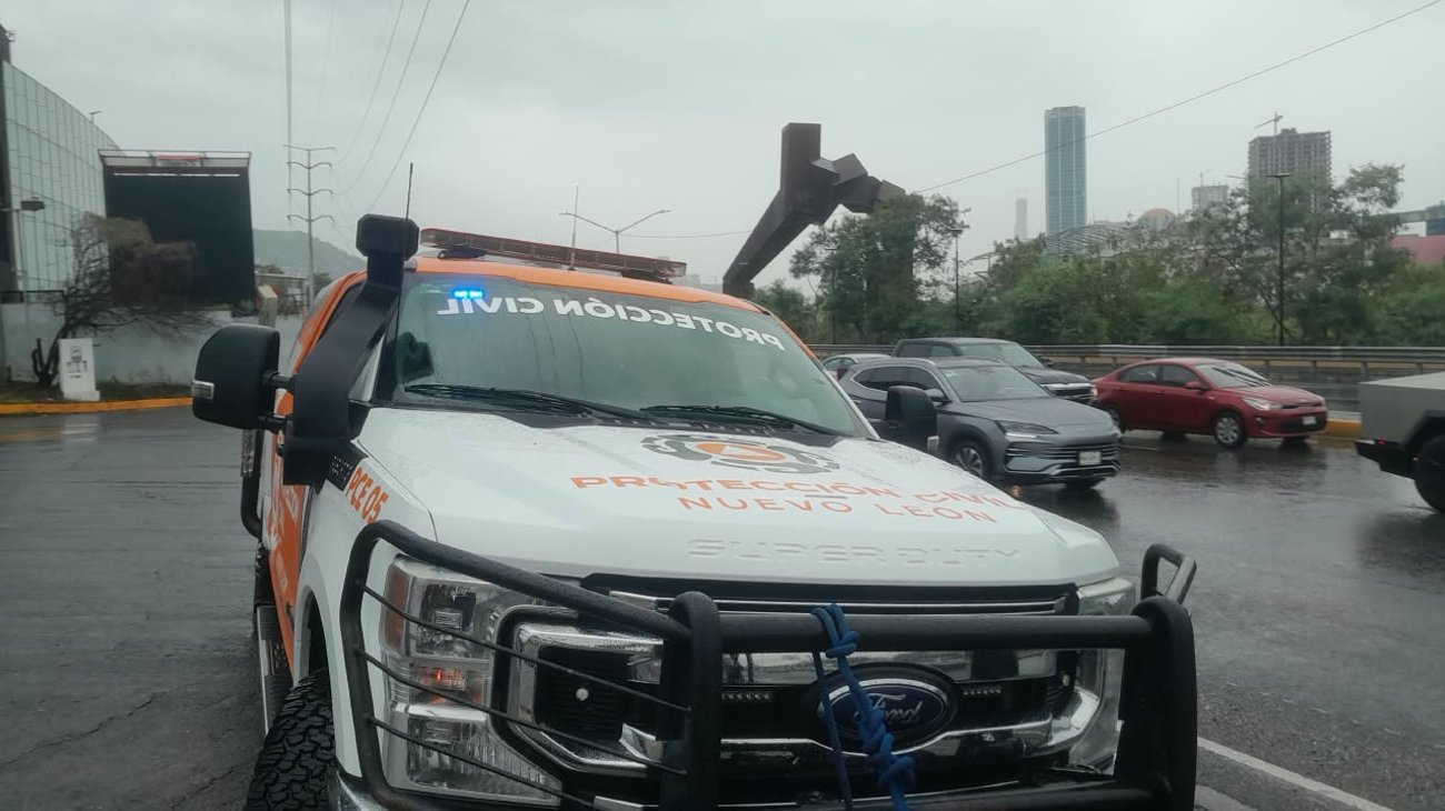 Continuarán lluvias y chubascos en Nuevo León por frente frío