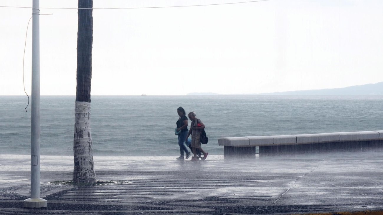 Amenaza Isaias con lluvias intensas en el sureste de México