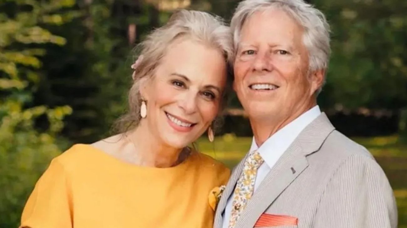 Se casa Jane Kaczmarek con su amor de secundaria