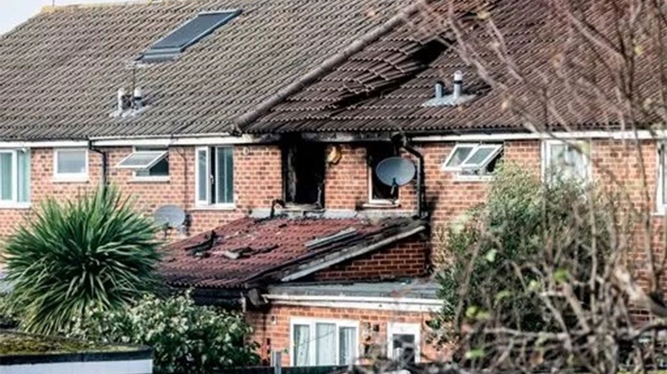 Muere familia, entre ellos 3 niños, en incendio en Londres