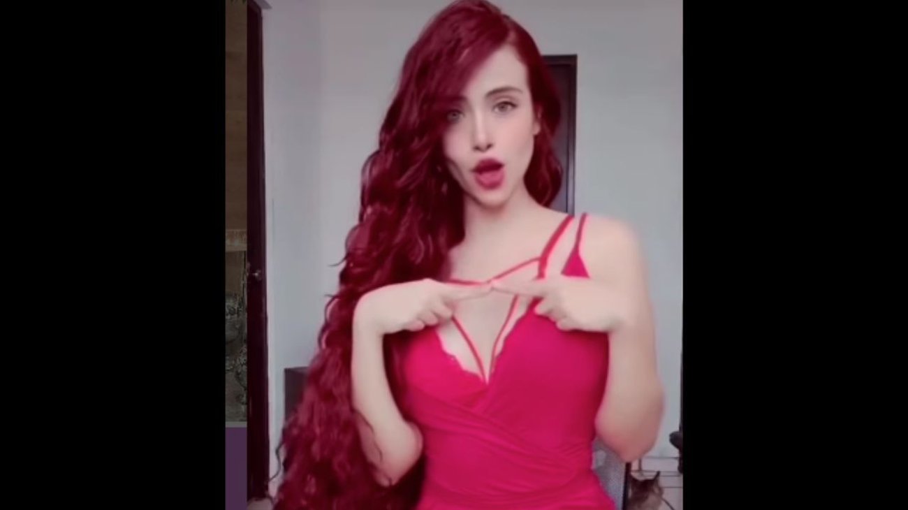 Los perturbadores videos de la influencer regia Bella Dueñas