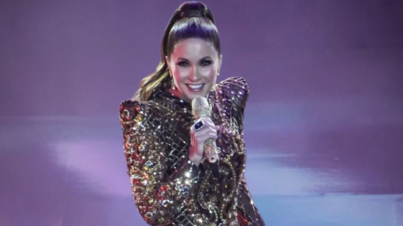 lucero_46_anos_carrera_c9cc9dc591