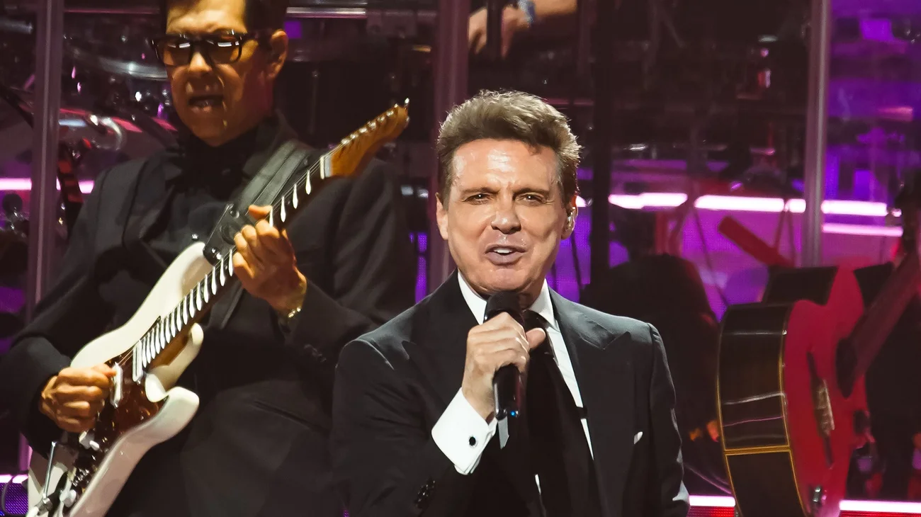 ¿Lo vale? Luis Miguel oferta su penthouse en Miami por $5 mdd