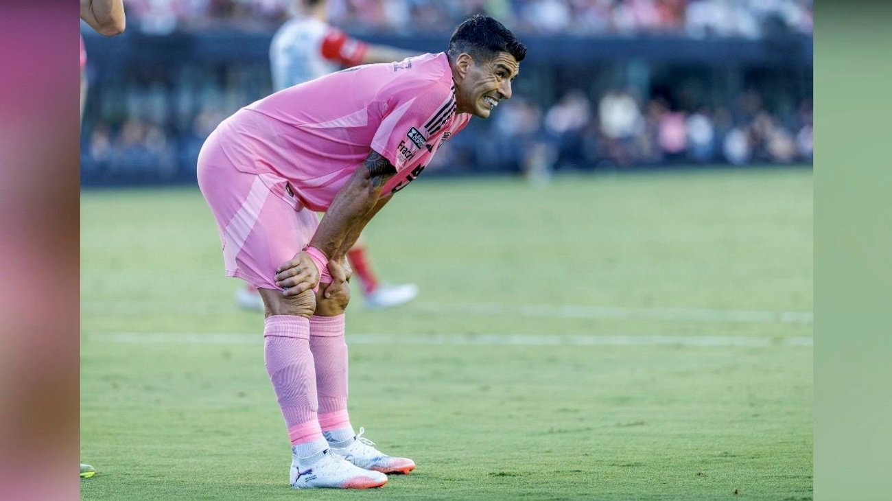 Aumentan a nueve partidos la suspensión para Luis Suárez