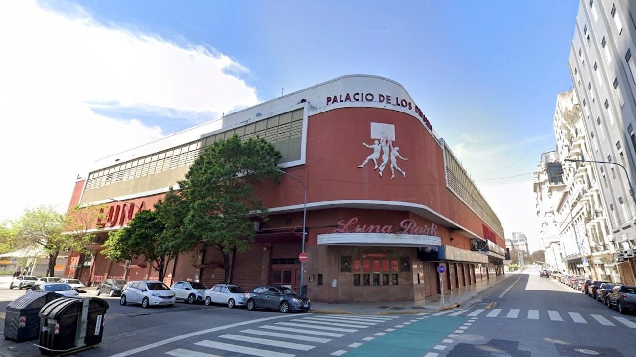 Frenan obras de demolición del emblemático estadio Luna Park