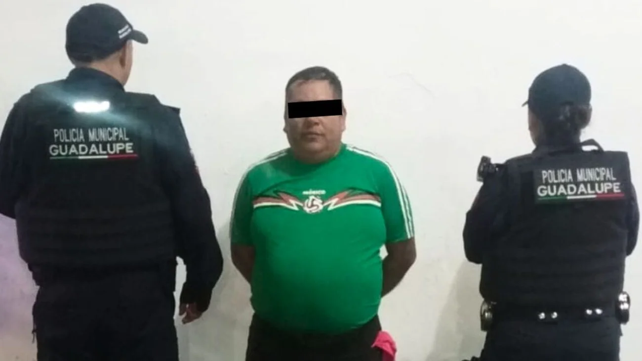 Persigue a su esposa con un machete por celos en Guadalupe