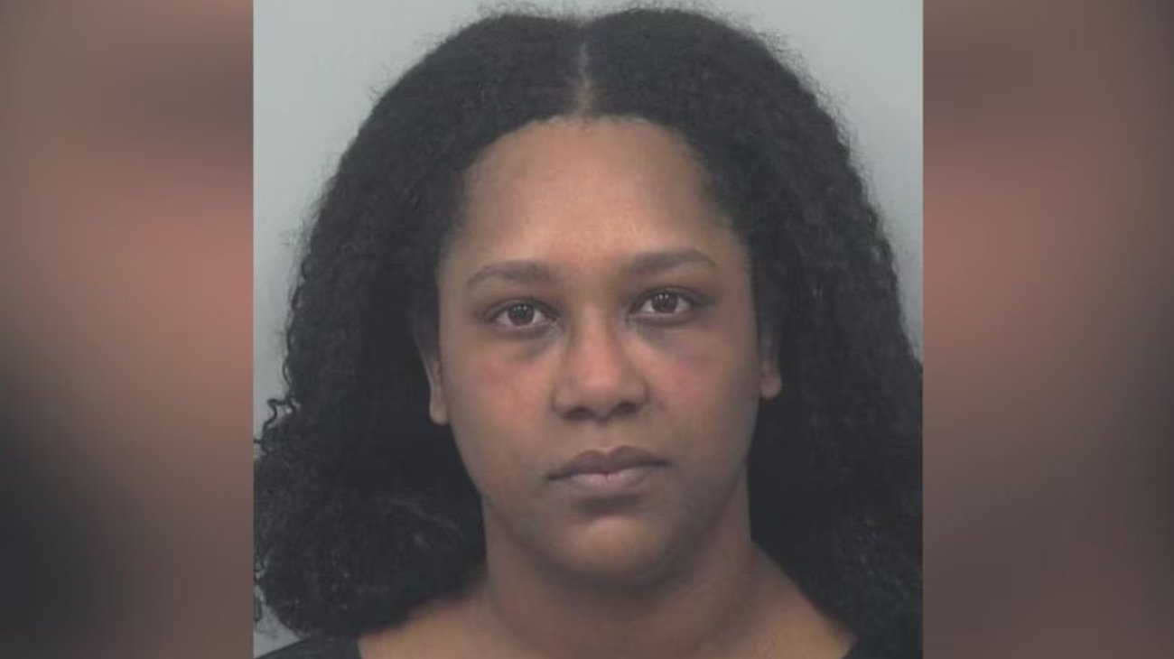 Madrastra mata a niña de 8 años con un rodillo de madera