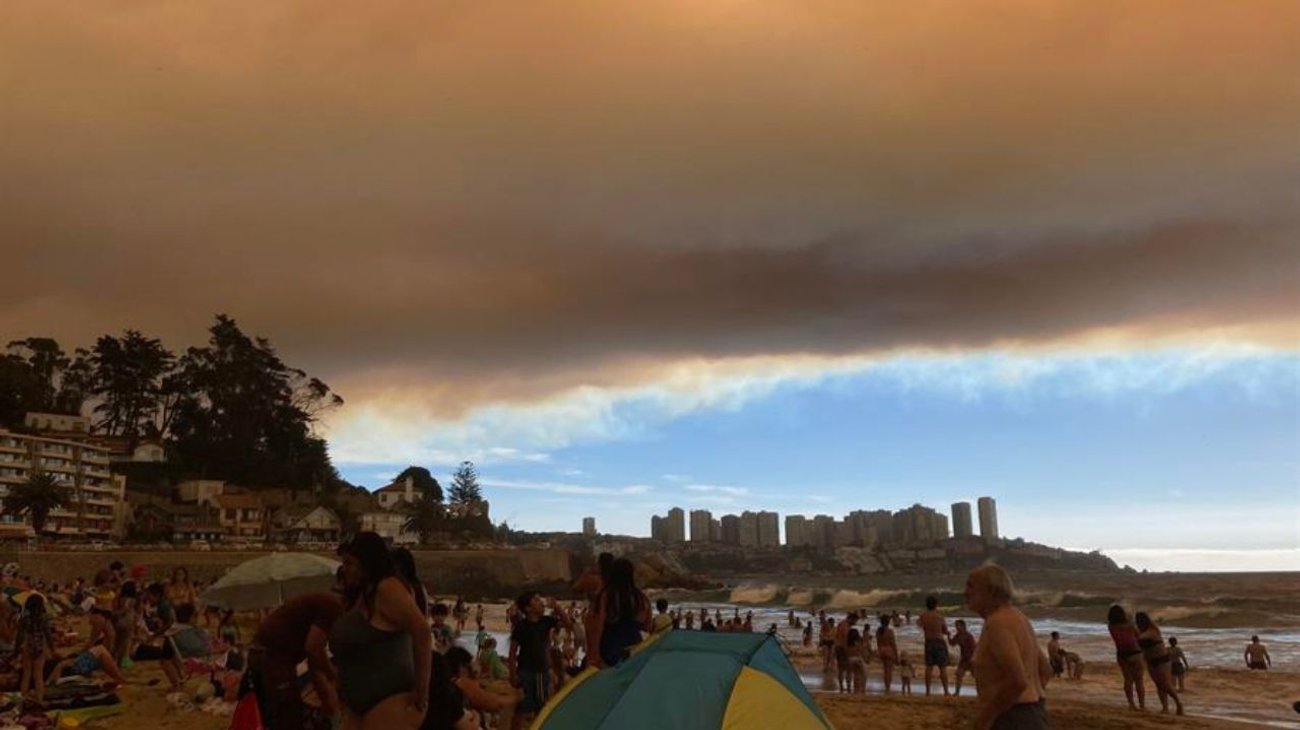 Múltiples incendios en Chile causan la muerte de 46 personas