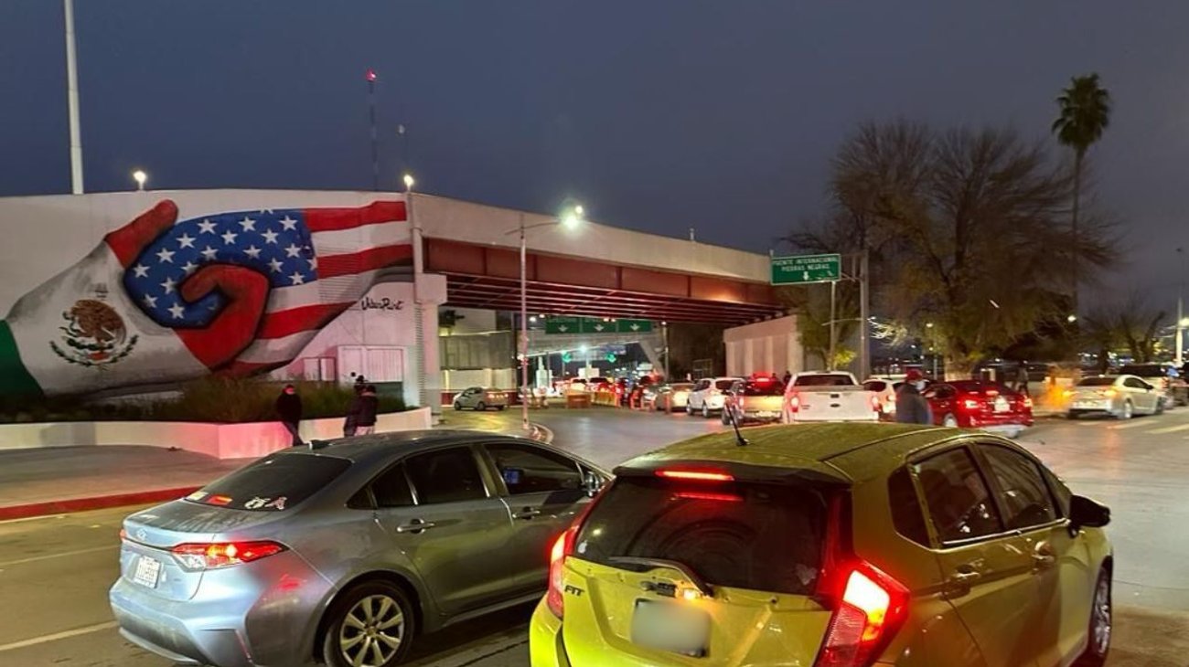 Reabren puentes internacionales de Piedras Negras