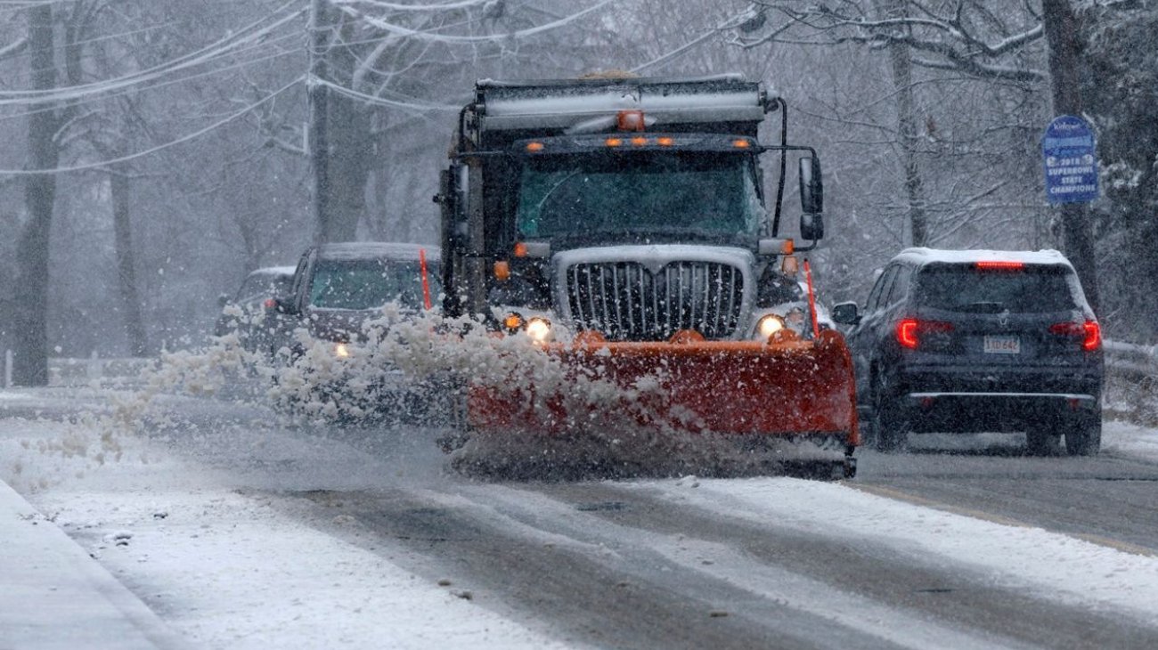 Estados Unidos se prepara para la primera tormenta del año