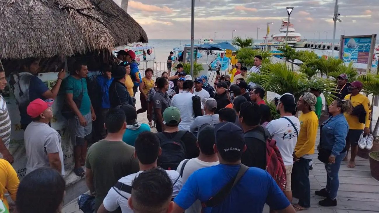 Empresa culpa a los turistas del naufragio en Isla Mujeres