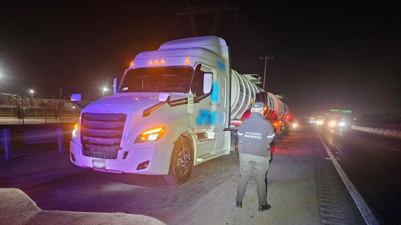 Decomisa GN 63 mil litros de gasolina en Monterrey