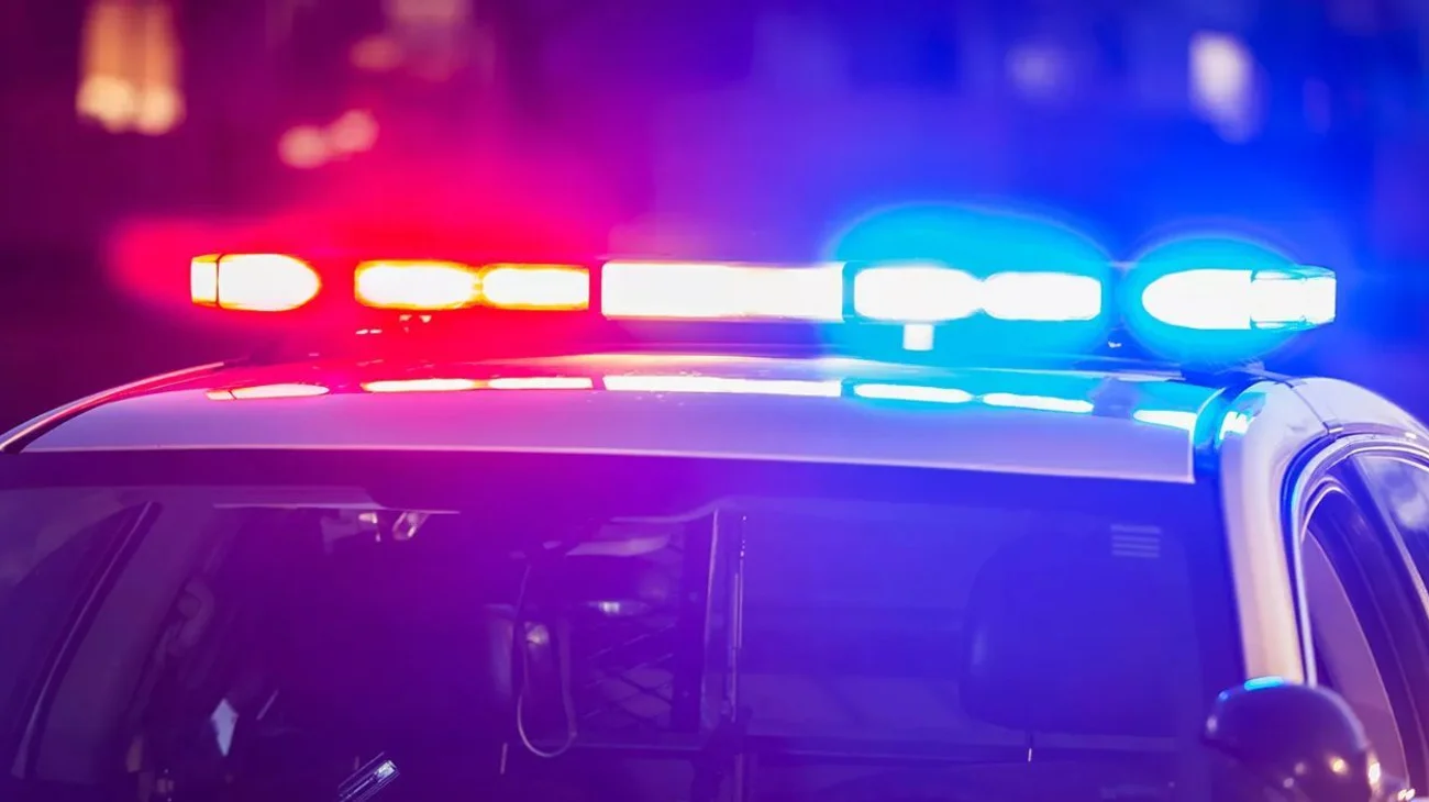 Madre enloquece y asesina a sus tres hijas, luego se dispara