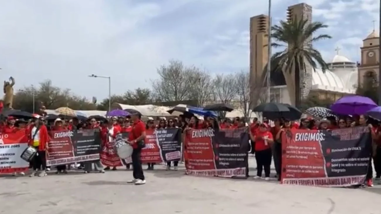 Inician maestros paro laboral en defensa de sus derechos