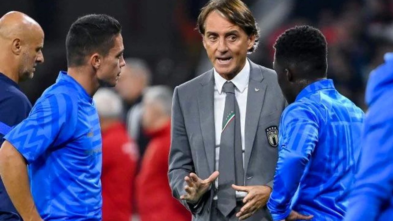 Roberto Mancini dimite como seleccionador de Italia