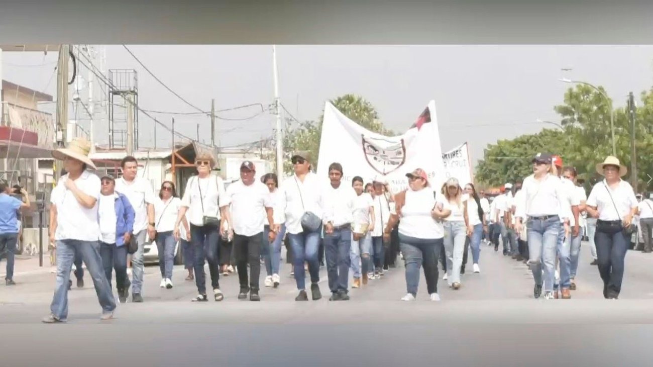 Marchan para exigir solución a demandas laborales