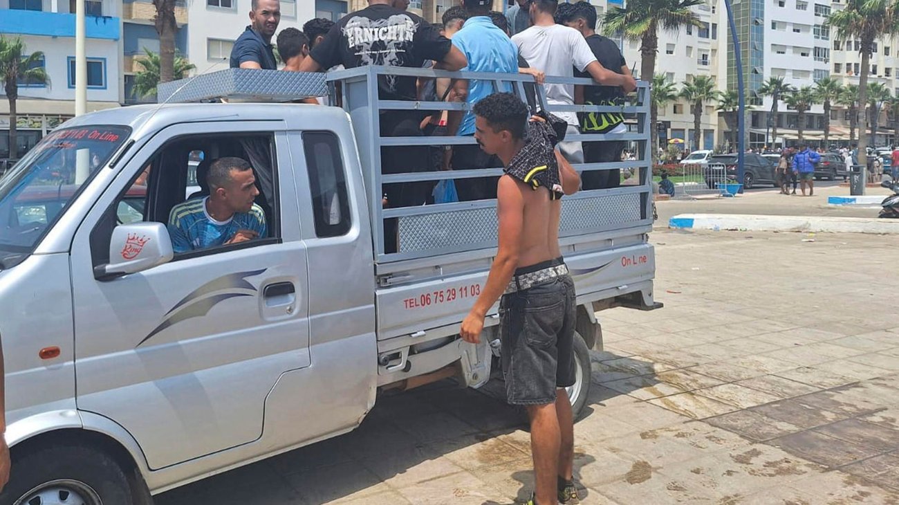 Miles de migrantes vuelven a Marruecos tras noche de violencia