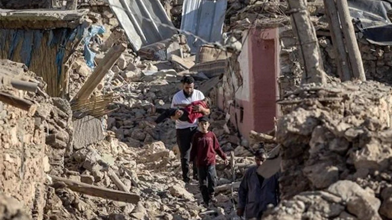 Sube a 2,122 los muertos por el terremoto en Marruecos