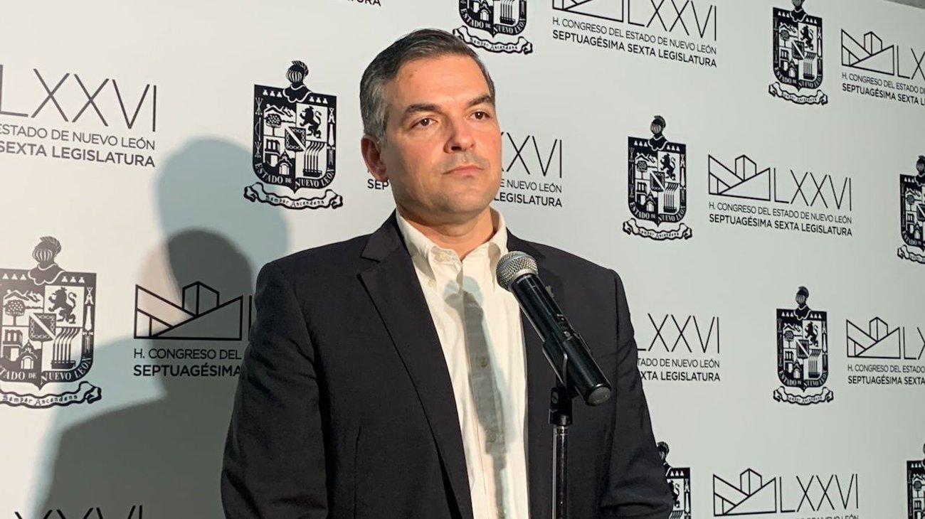 Renuncia Mauro Guerra a la presidencia del legislativo