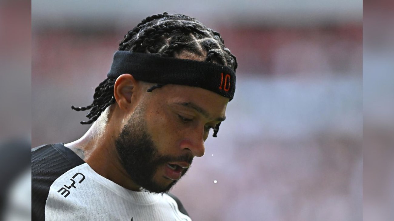 Corinthians decide no renovar contrato a Memphis Depay