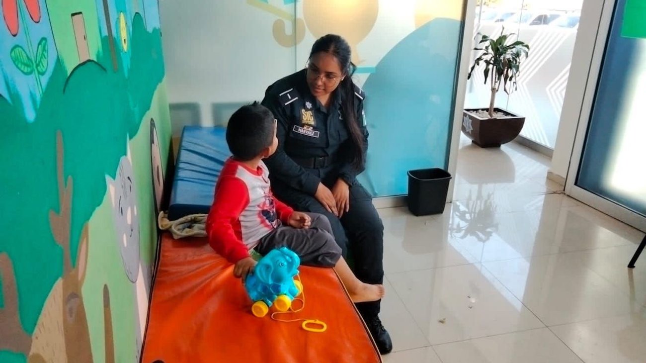 Niño que deambulaba solo permanecerá en el DIF de Escobedo