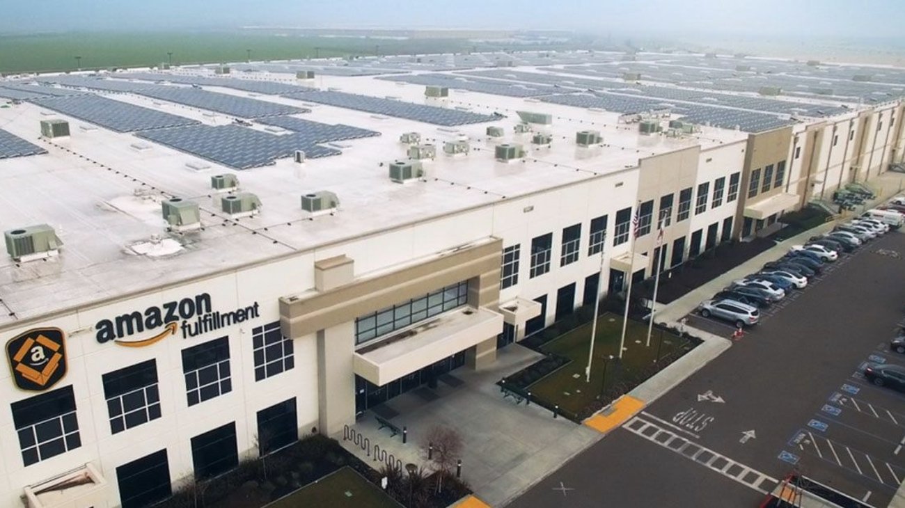 Amazon abre en CDMX su centro de entrega más grande