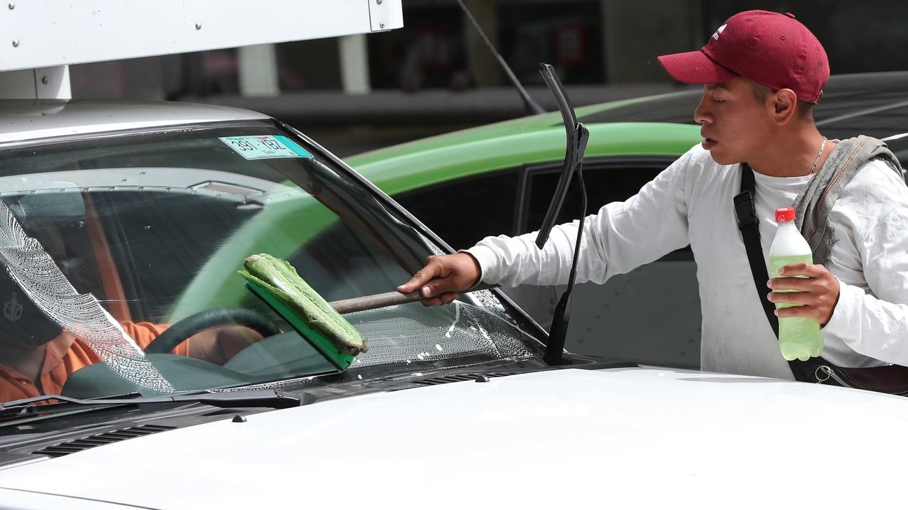 La tasa de desempleo en México se sitúa en el 2,4 % en marzo