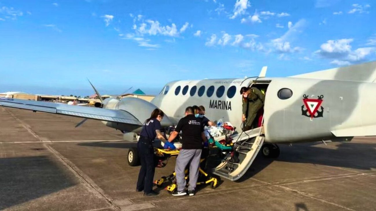 México repatría cuerpos de avión de la Marina en Texas