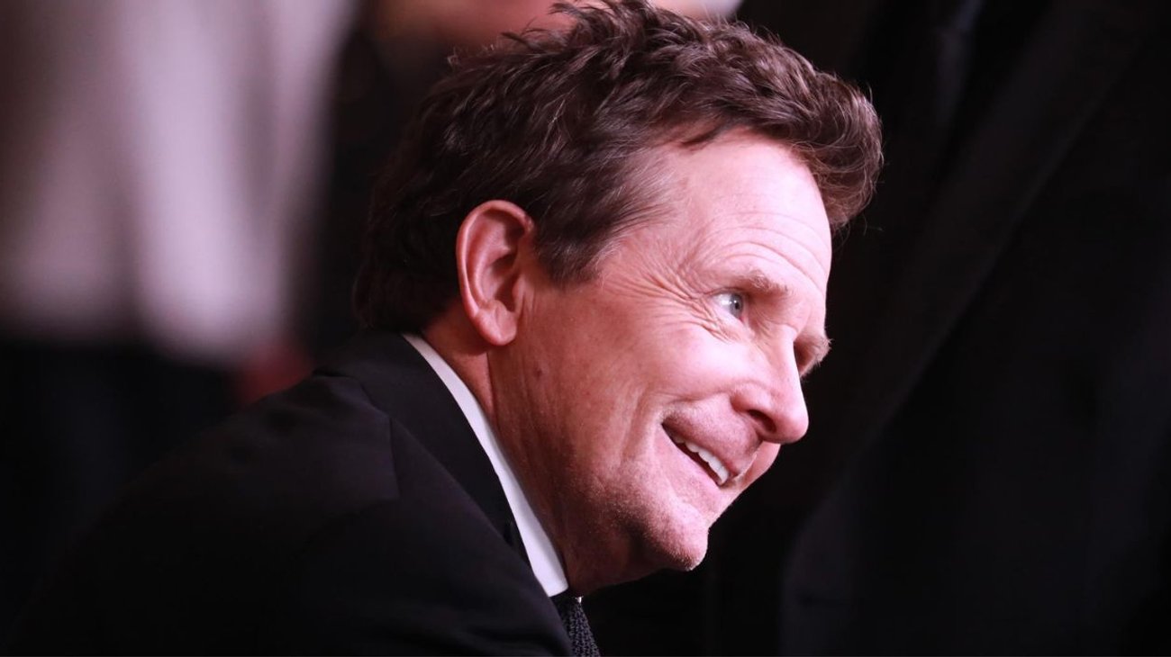 Michael J. Fox responde con humor a falsa noticia de muerte