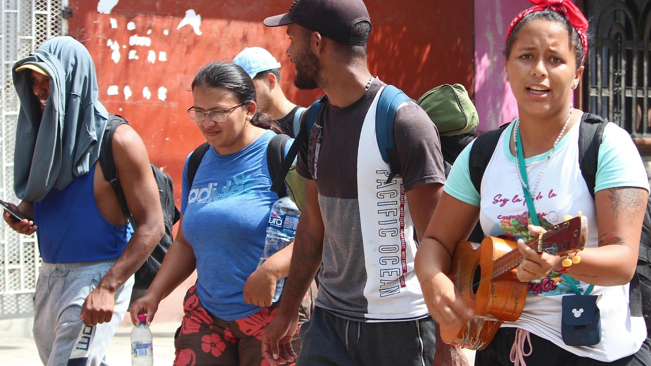 Migrantes protestan en vísperas de la cumbre migratoria
