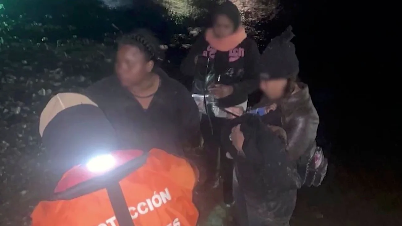 Rescatan autoridades a seis migrantes en el río Bravo