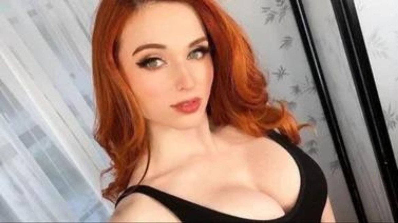 La modelo Amouranth publica cuánto gana en OnlyFans