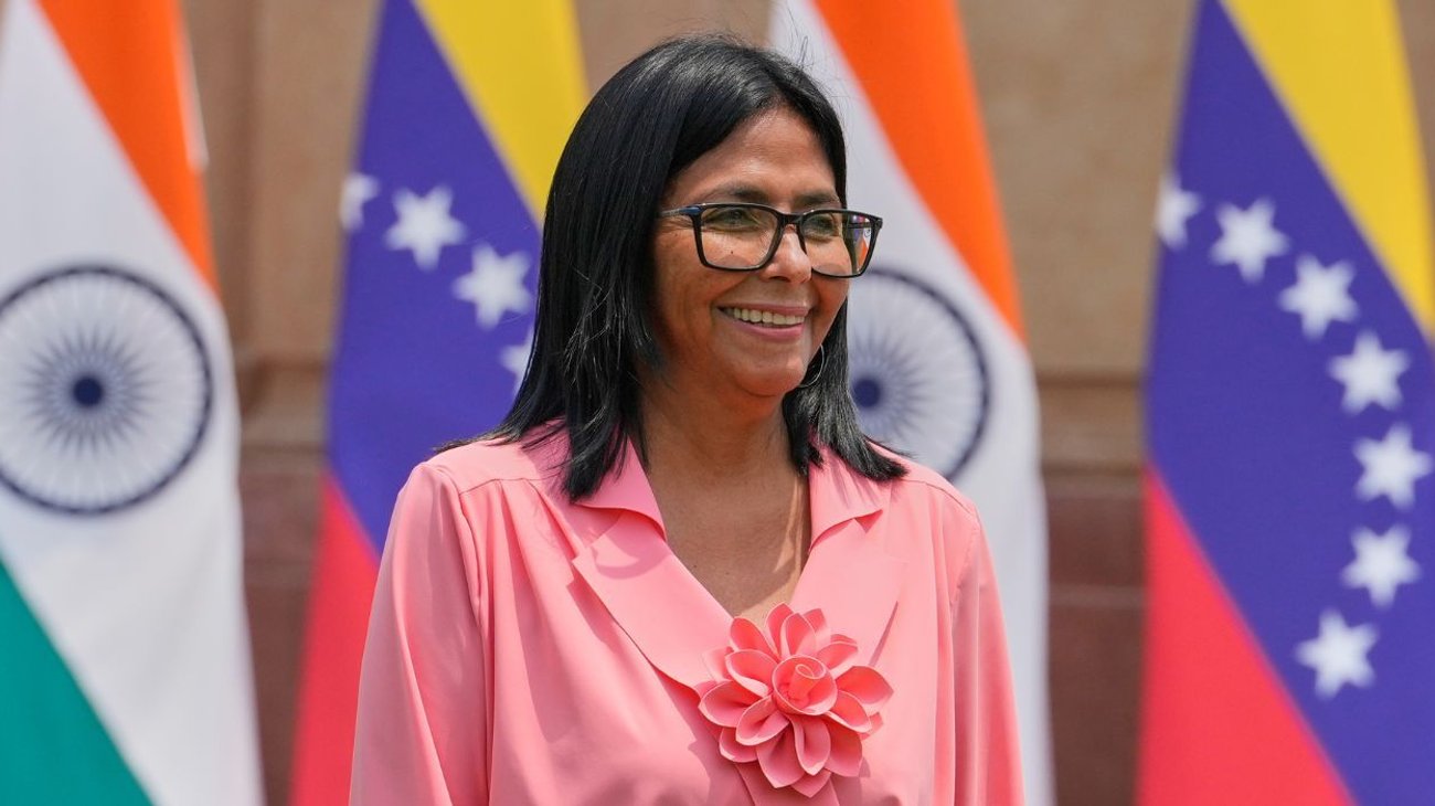 modi_se_reune_con_delcy_rodriguez_mientras_amplian_importaciones_b5ea55604e