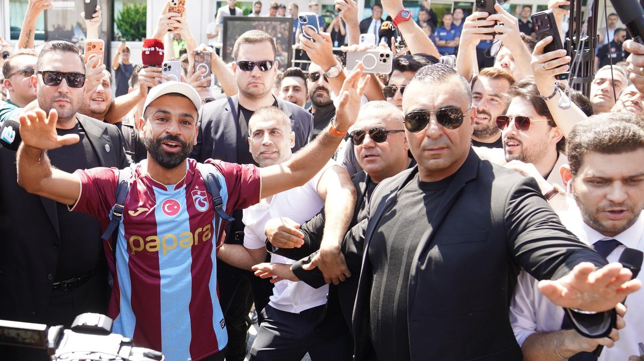 Llega Mohamed Salah a Turquía para fichar por el Trabzonspor