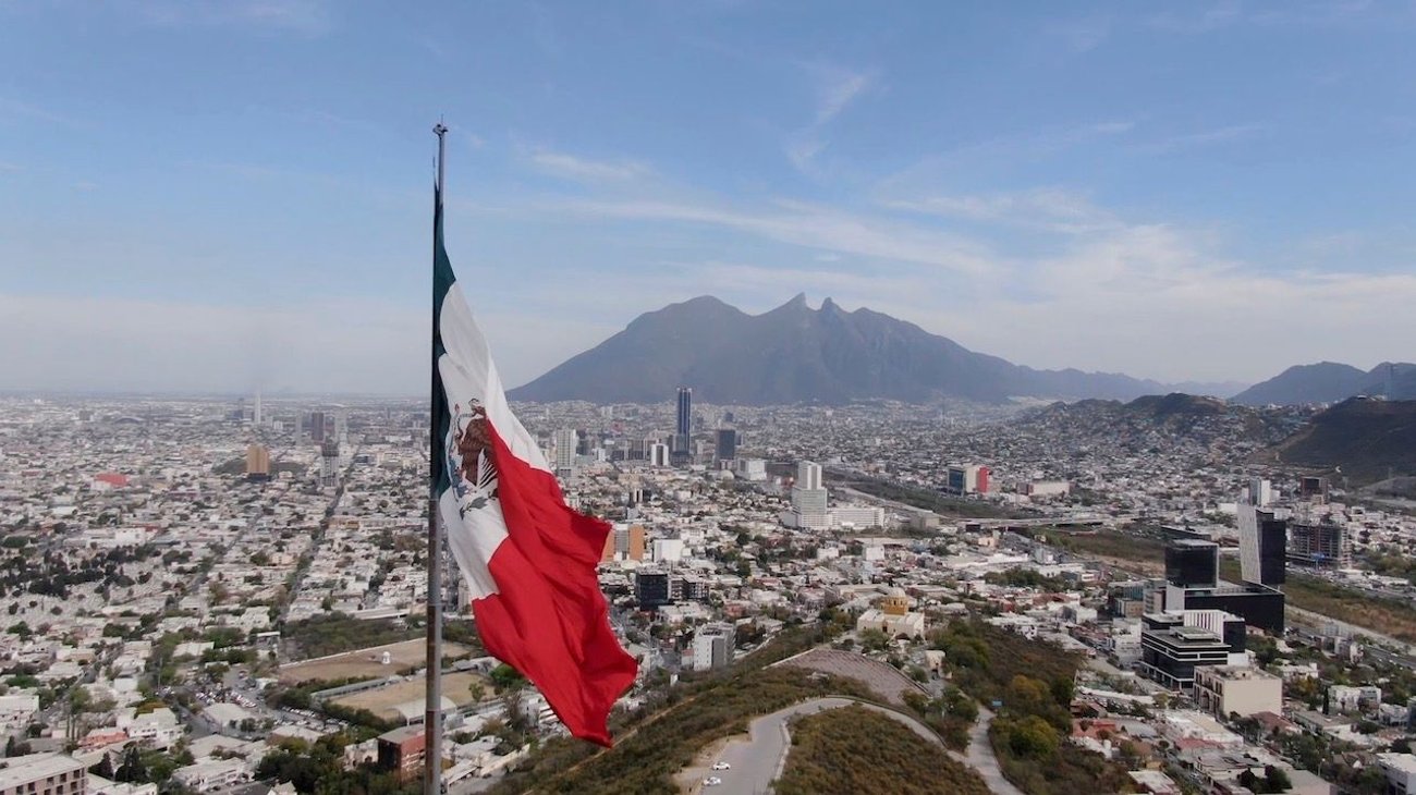 Ratifican perspectiva positiva en finanzas de Nuevo León