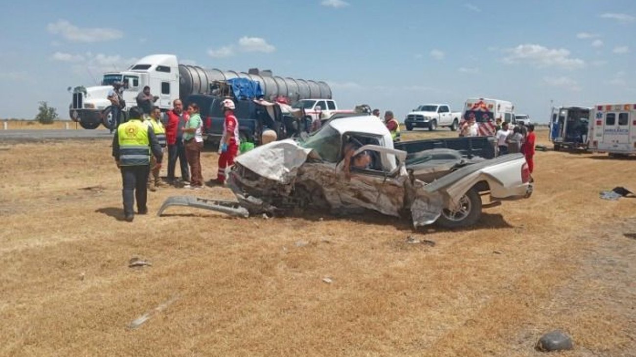 Choque múltiple en carretera Monterrey-Zaragoza 