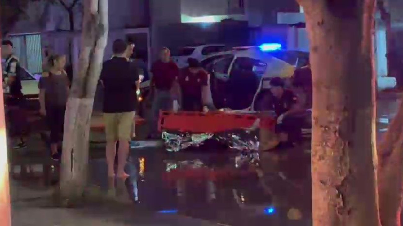 Se desvanece motociclista por una presunta hipotermia
