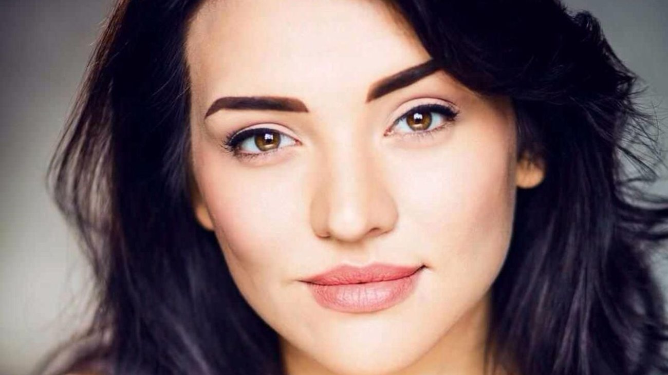 Muere actriz por coágulo de sangre: le recetaron paracetamol