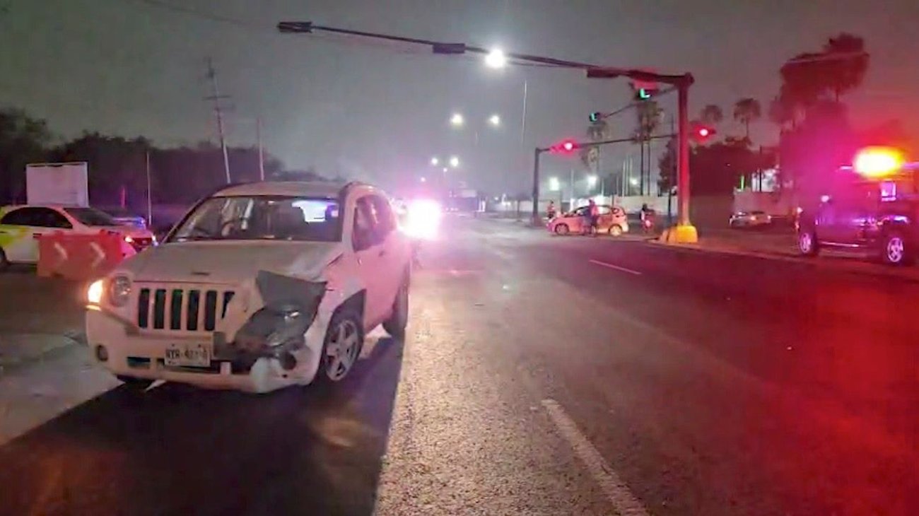 Muere atropellado tras bajar de camioneta luego de chocar