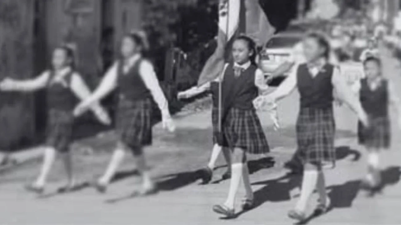 Muere niña tras participar en ceremonia de honores a la bandera