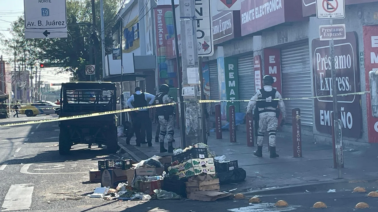 Muere hombre aplastado por cortina de acero en Monterrey