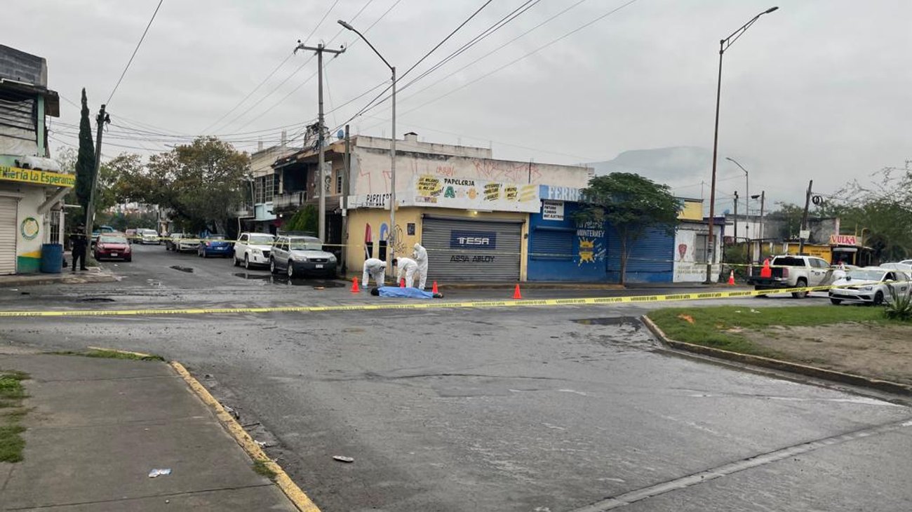 Muere albañil arrollado por auto; responsable huye