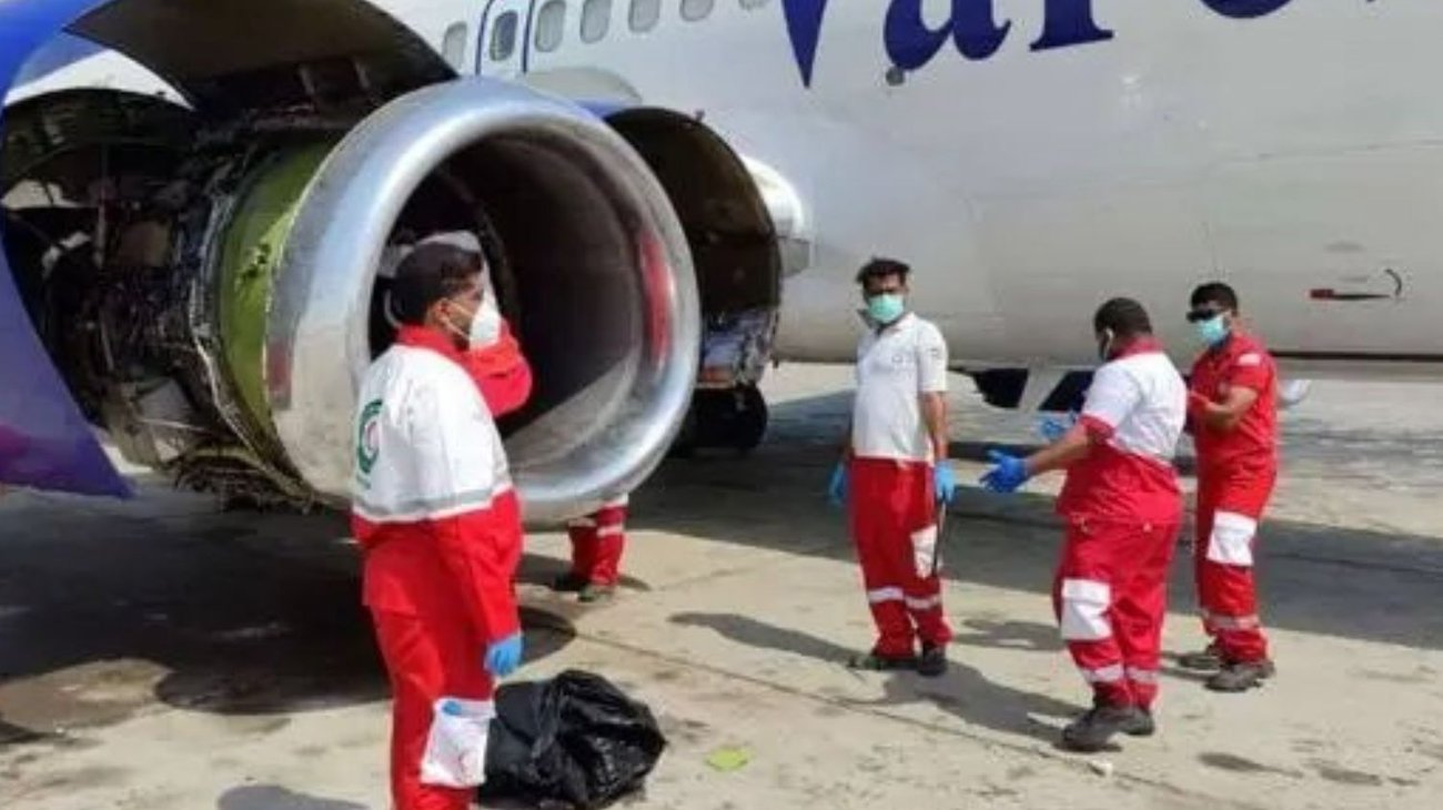 Hombre es succionado por el motor de un avión y muere