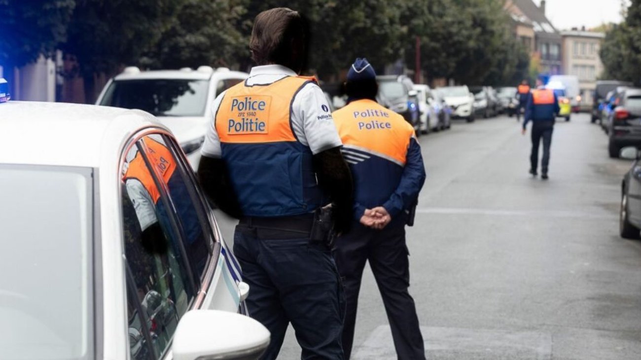 Muere policía de Bruselas en persecución por robo de vehículo