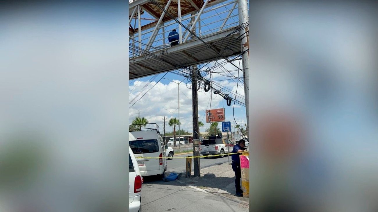 Muere tras caer de puente peatonal mientras cambiaba lonas