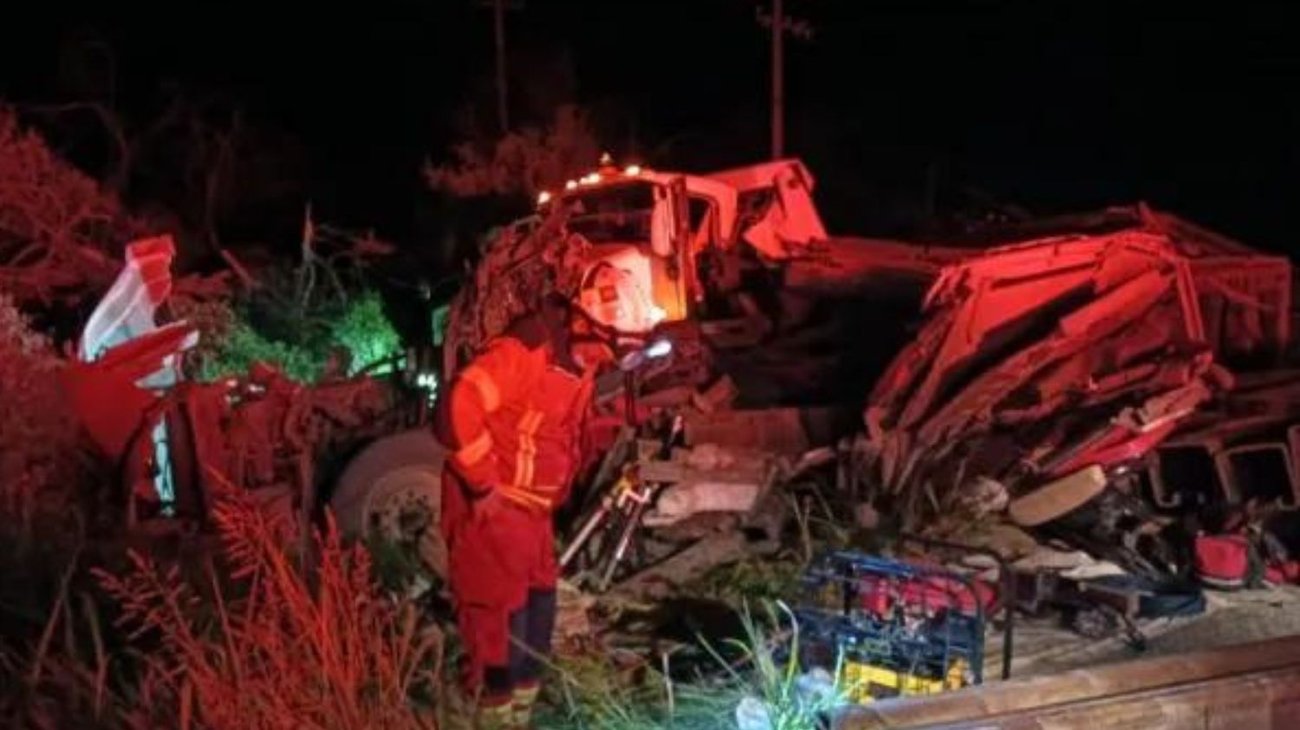 Muere trailero regio en la carretera Monclova-Monterrey