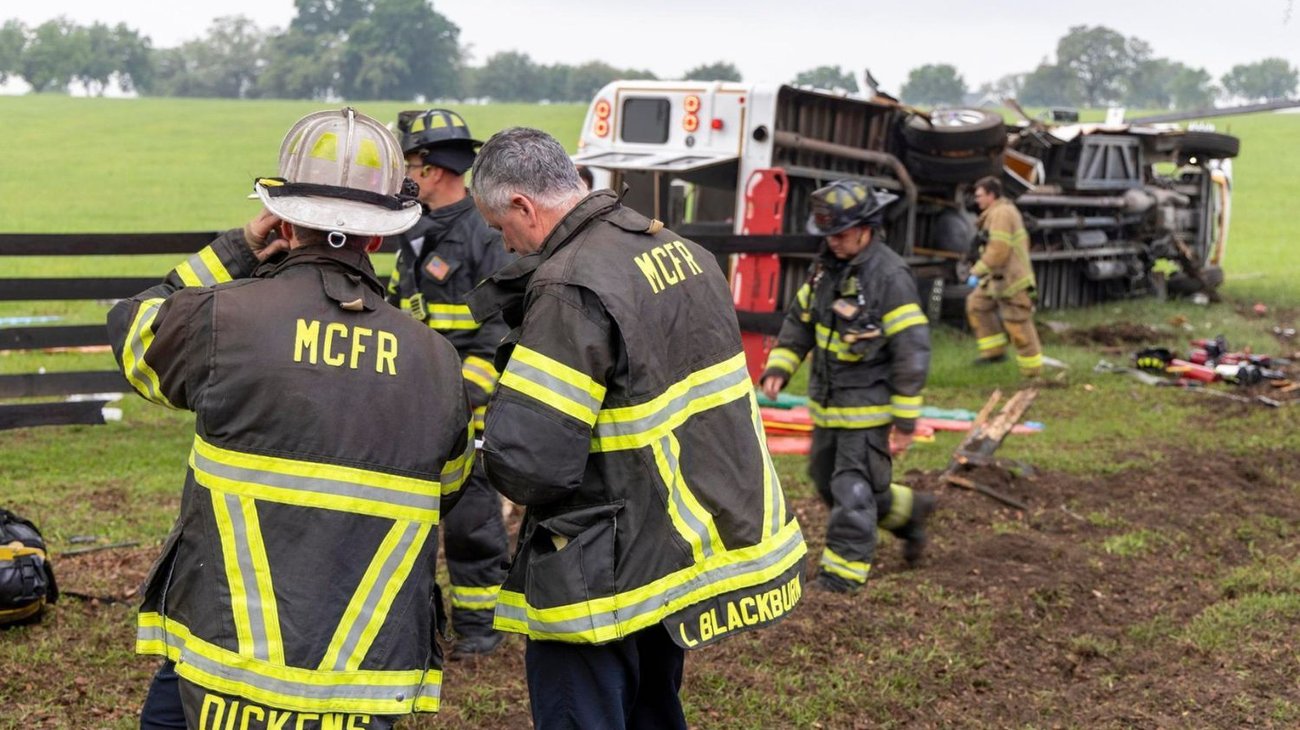 Mueren 8 trabajadores mexicanos tras volcadura en Florida