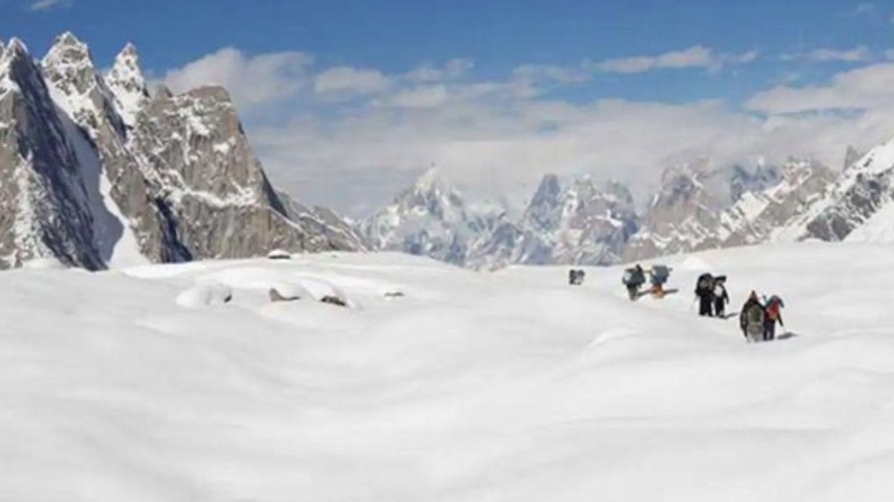 Nueve senderistas mueren en el Himalaya tras una ventisca